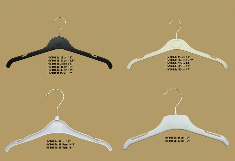plastic hanger/other clothes rack