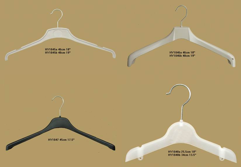 plastic hanger/other clothes rack