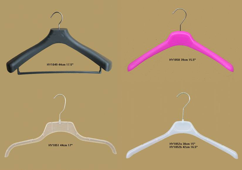 plastic hanger/other clothes rack