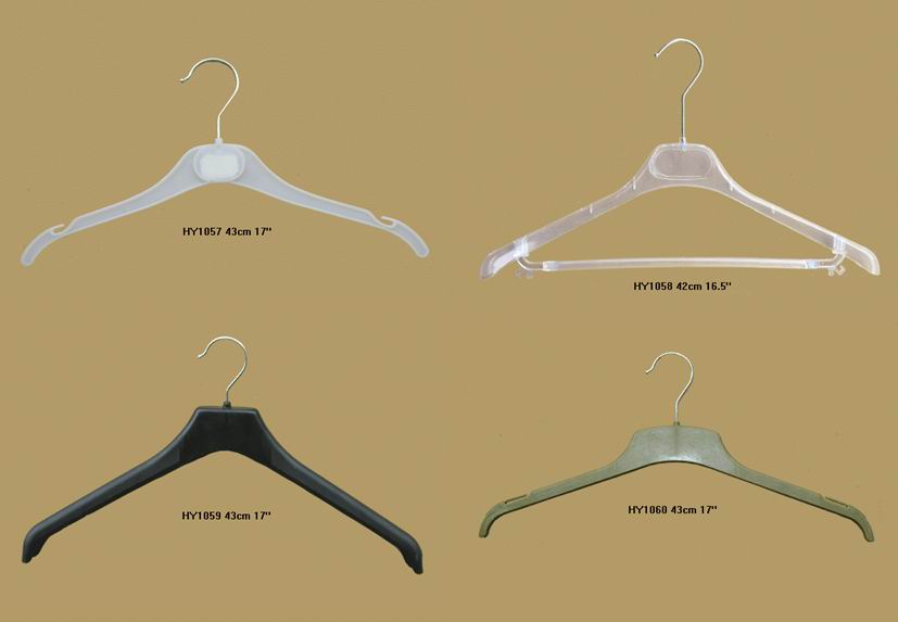 plastic hanger/other clothes rack