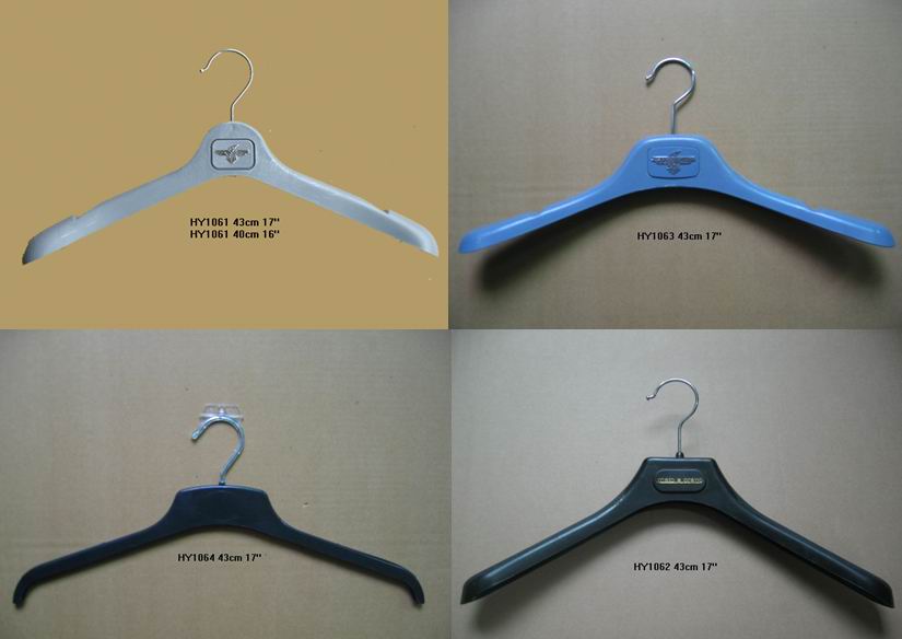 plastic hanger/other clothes rack