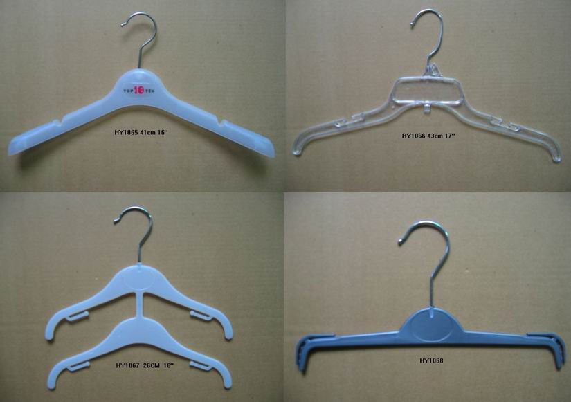 plastic hanger/other clothes rack