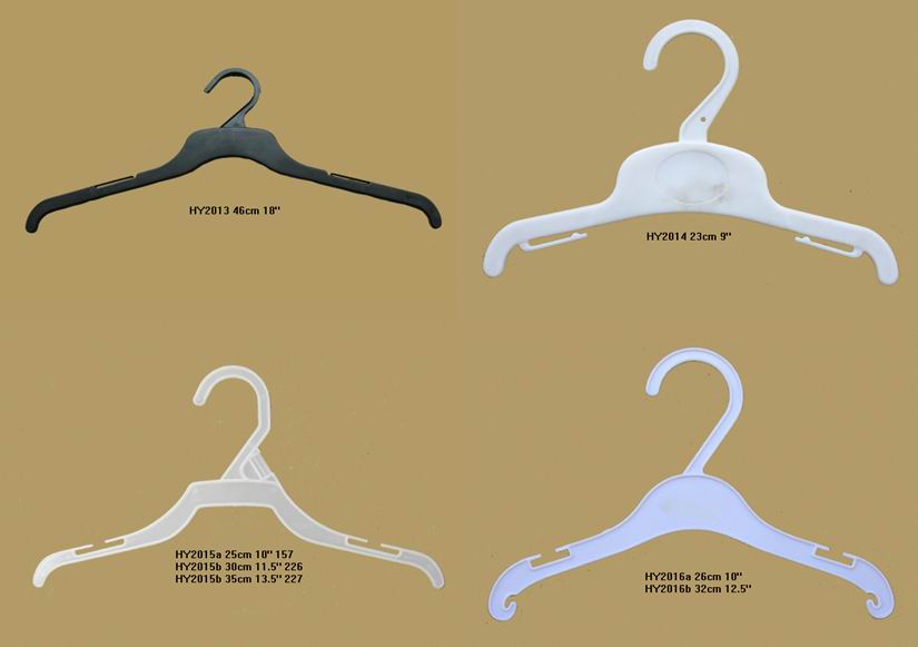 plastic hanger/other clothes rack
